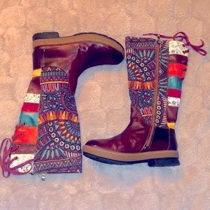 SOFFIA GENUINE LEATHER BROWN GEOMETRIC LACEUP BACK FLAT BOOTS